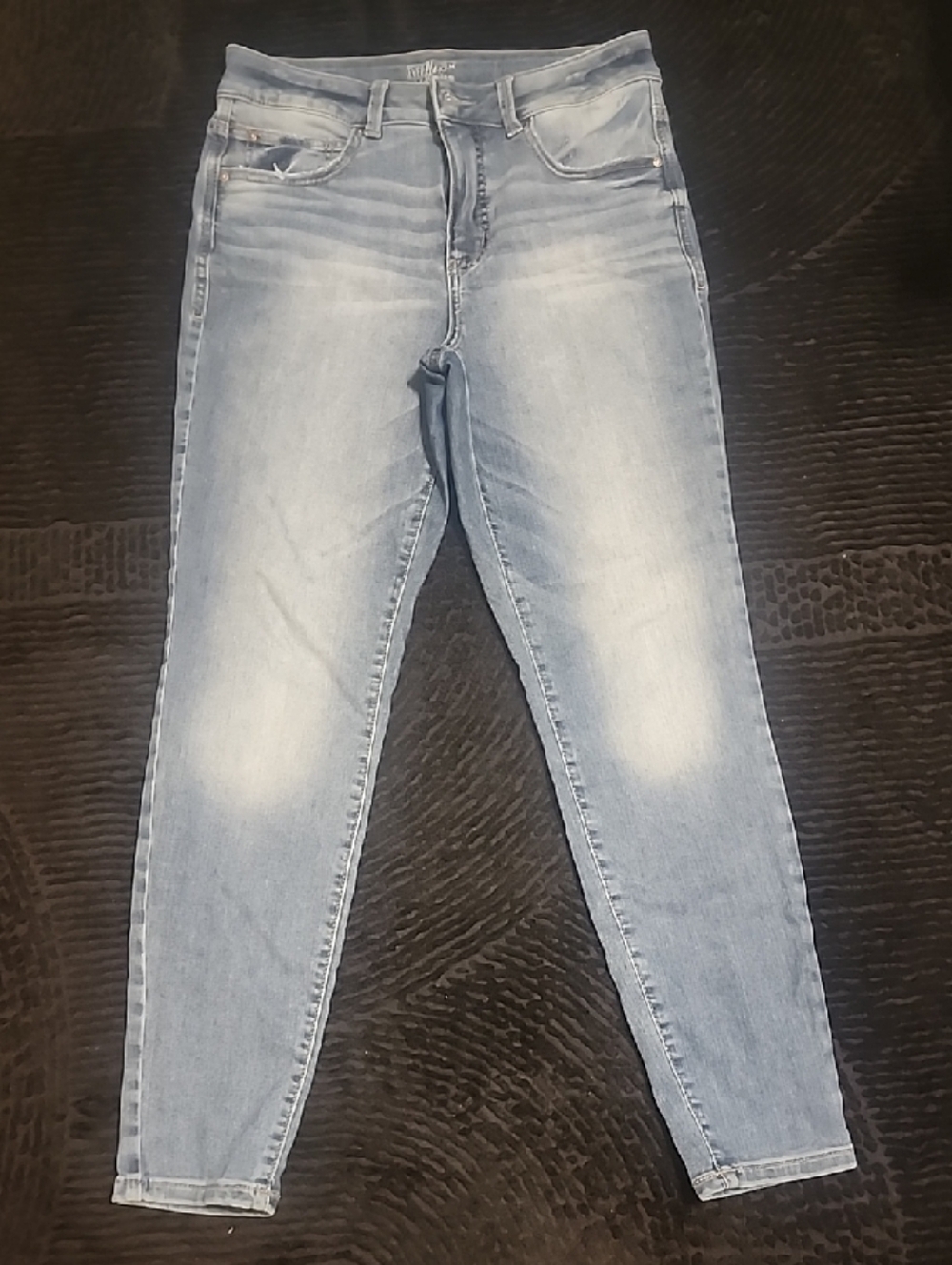 Maurices Everflex Size 8 Short Light Wash Skinny Jeans  - Classic Stretch Denim